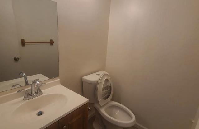 14421 Kings Ct Gallery 4