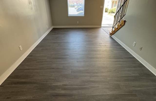 5215 Goolsby ct Gallery 2