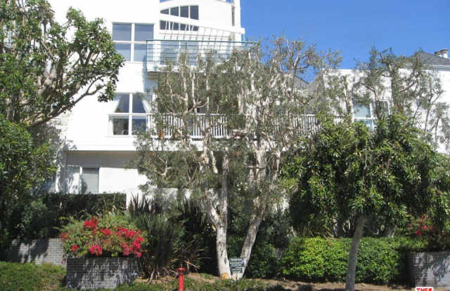 2913 3RD St photos photos