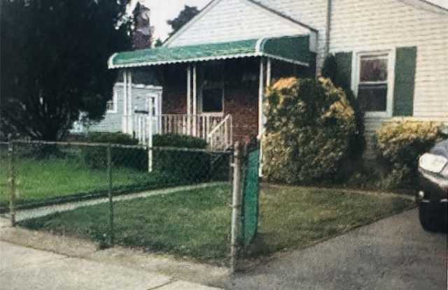 22 Gordon Avenue Gallery 1