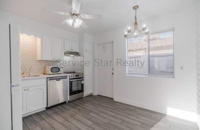 518 E Huntington Dr Gallery 3
