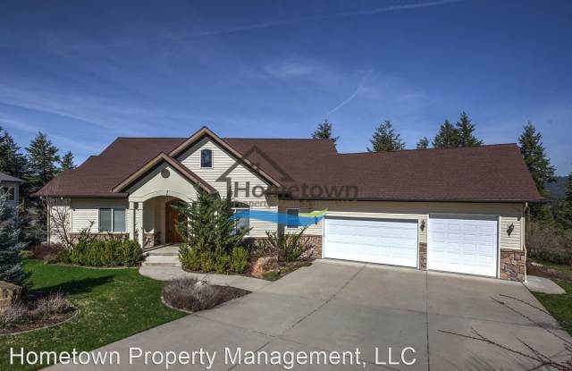 17295 W Woodlake Dr - 17295 West Woodlake Drive, Hauser, ID 83854