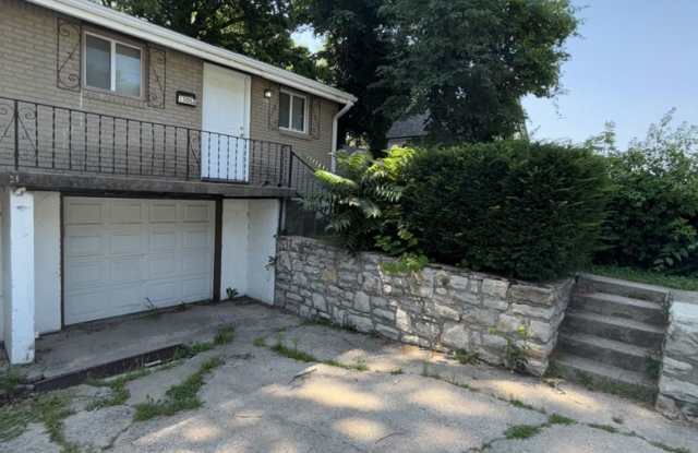 1300 S. Appleton Ave photos photos
