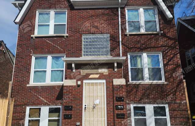 5250 Newport St Apt B1 photos photos