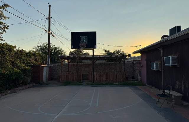 8208 Dempsey ave Gallery 3