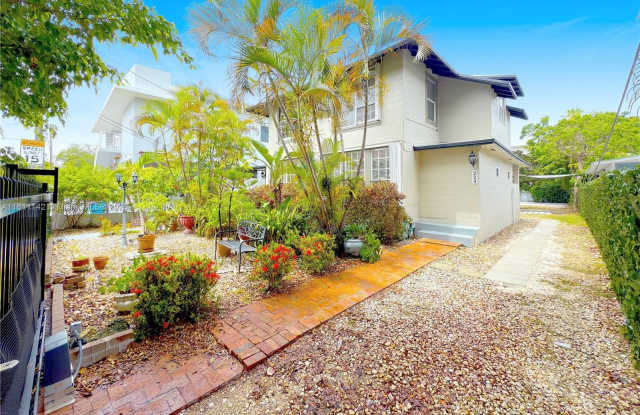 224 SW 6th Ave photos photos