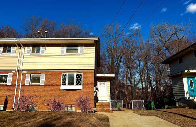 819 CARRINGTON Avenue photos photos