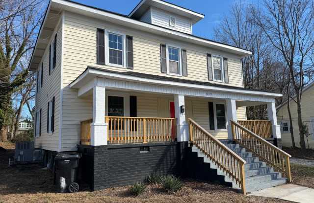 Amazing 7 Bedroom 2 bathroom updated home for rent in Burlington, NC - 512 Maple Avenue, Burlington, NC 27215