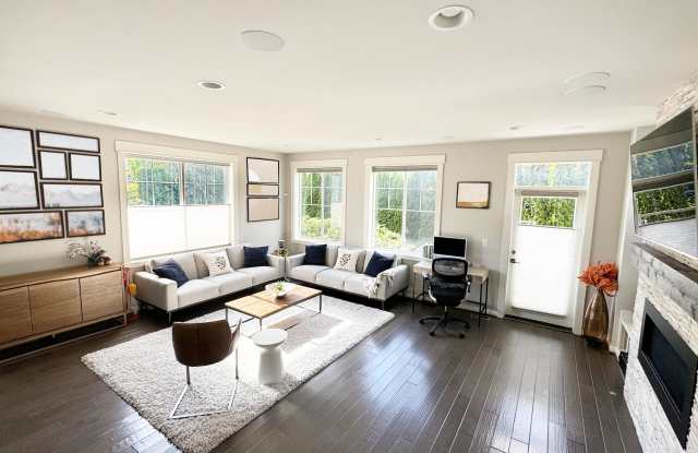 24602 Northeast 14th Place Gallery 3