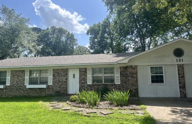 121 Shamrock Dr. photos photos
