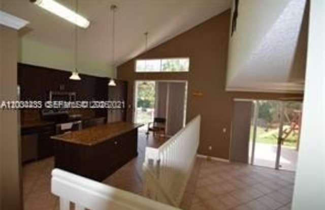15590 NW 12th Ct photos photos