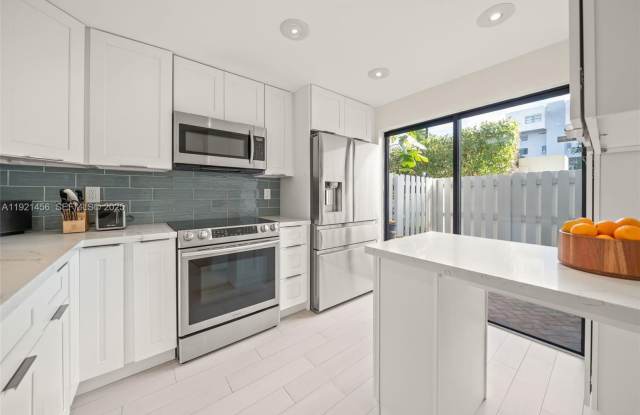 429 Poinciana Drive 1415, Sunny Isles Beach, FL 33160 photos photos