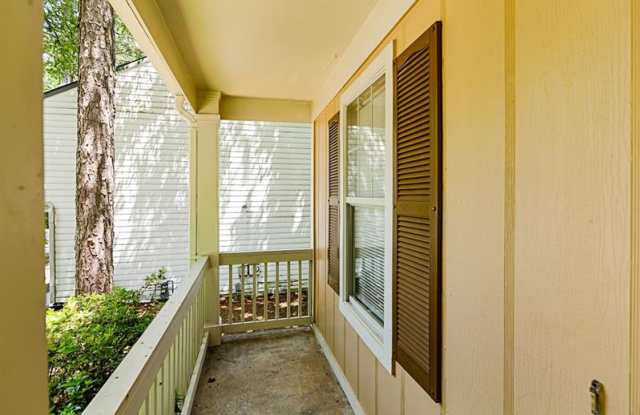 365 Pleasant Oak Court SW Gallery 3
