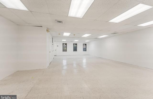 299 HERNDON Parkway Gallery 4
