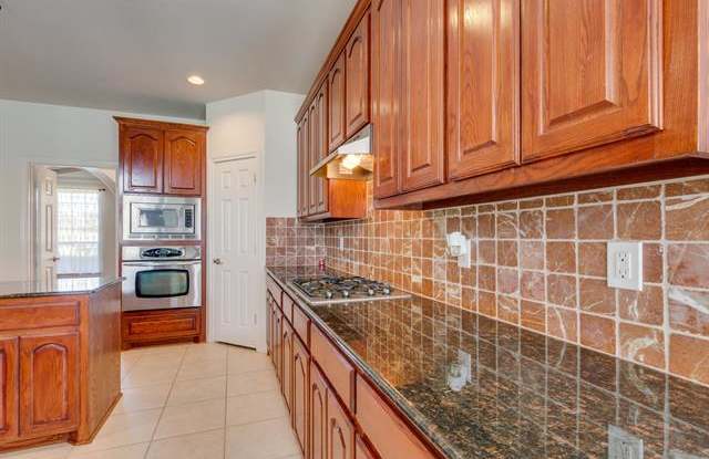 10005 Huffines Drive Gallery 4