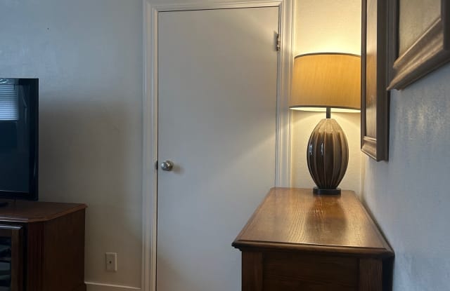 127 Conkey Street - 127 Conkey Street, Burlington, WI 53105