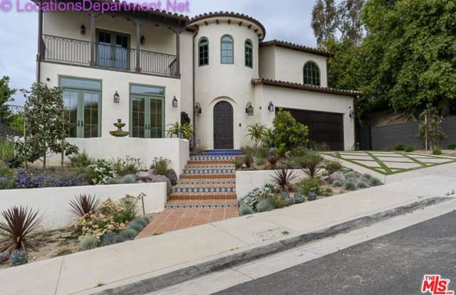 5861 Ridgebrook Dr photos photos