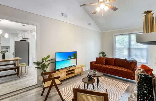 1224 Crawford Way Gallery 4