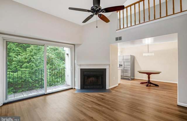 7729 INVERSHAM DR #154 Gallery 3