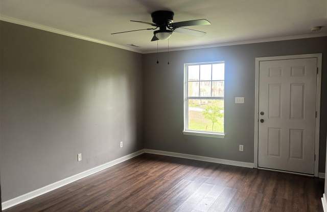 180 Coachman Court Gallery 4