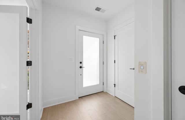 5609 VERMILLION CIR Gallery 3