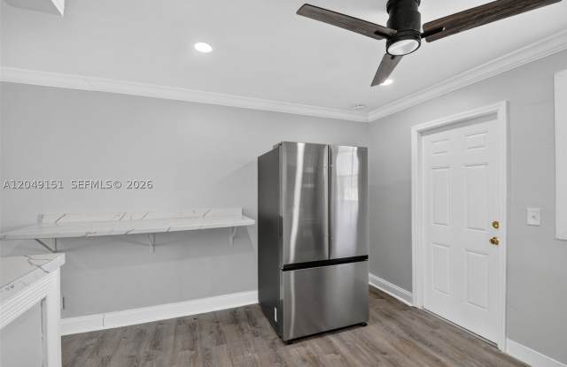 824 Bayberry Dr Gallery 3