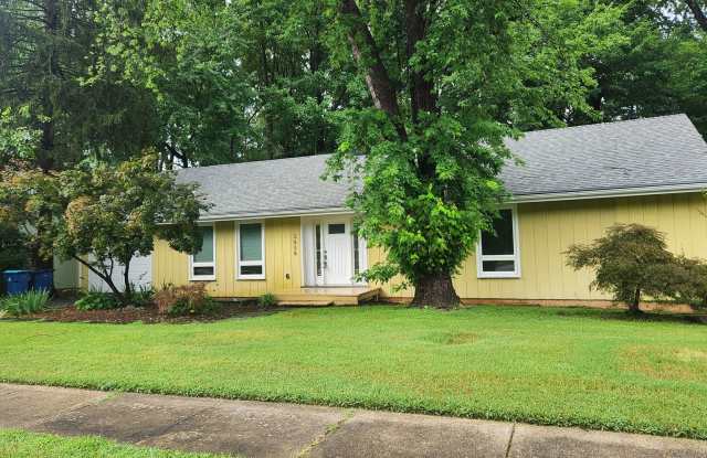 5 BR Near Ft. Belvoir and Historic Mt. Vernon - 3808 Maryland Street, Mount Vernon, VA 22309