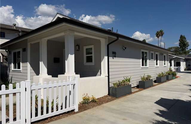 188 South Meridith Avenue Gallery 3