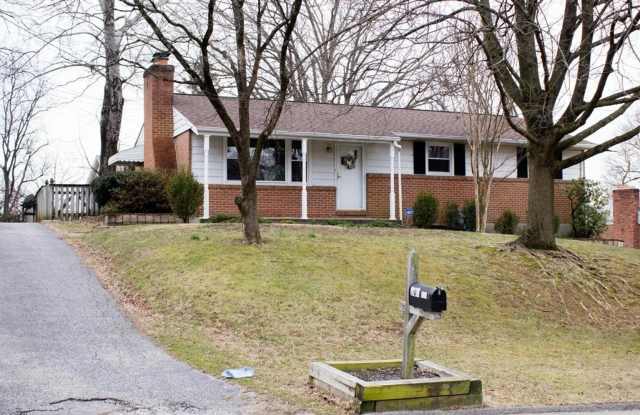 4BR Single Family in Cockeysville | Granite Kitchen | Finished Lower Level | Central A/C | Great Location photos photos