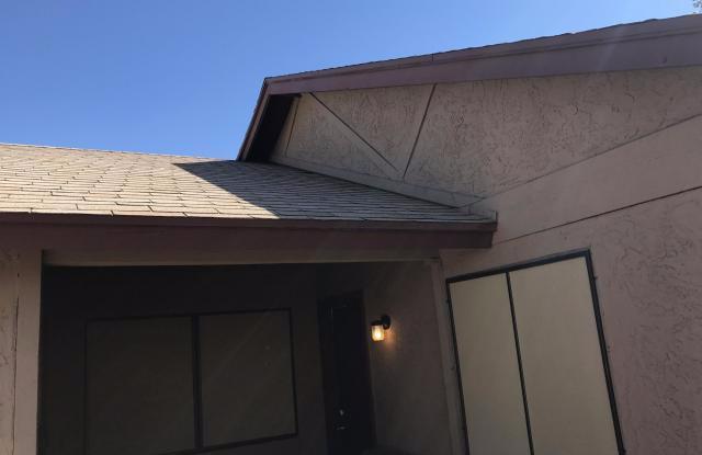 6547 W POINSETTIA DR Gallery 2