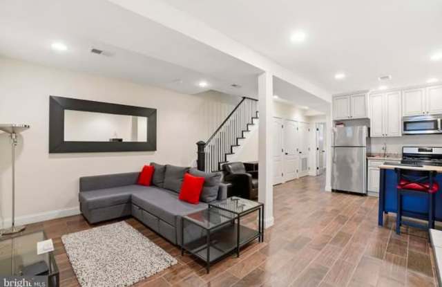 813 Delafield Pl NW Gallery 4