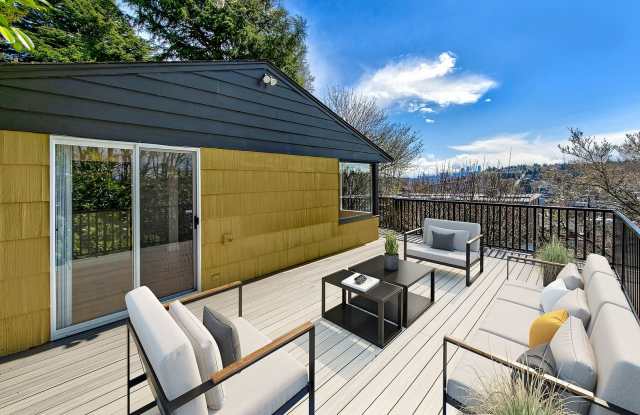 Your Homestead: An Early-Seattle Cottage, Refreshed and Rejuvenated - 3951 Evanston Avenue North, Seattle, WA 98103