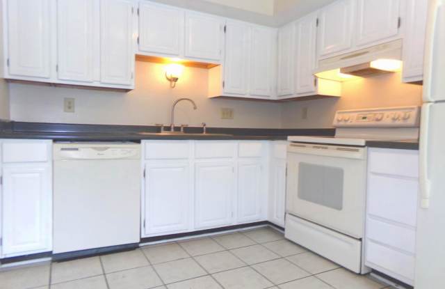 5308 MARTINIQUE LANE Gallery 3