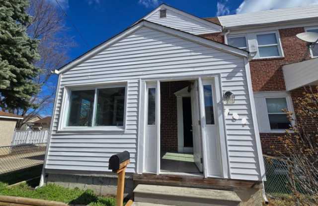 999 Elton Avenue Gallery 1
