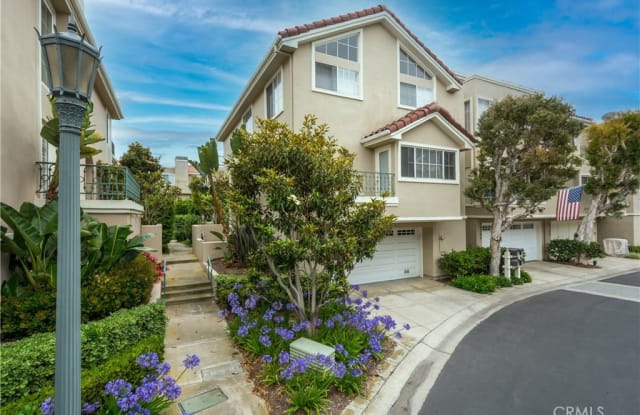 19382 Peachtree Lane - 19382 Peachtree Circle, Huntington Beach, CA 92648