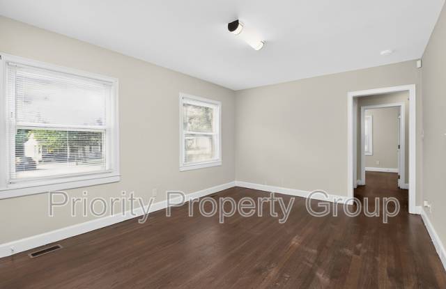 1242 Fordham Road Gallery 3