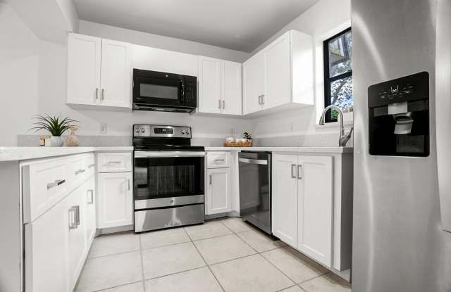 7690 Courtyard Run W photos photos 7690 Courtyard Run W photos photos