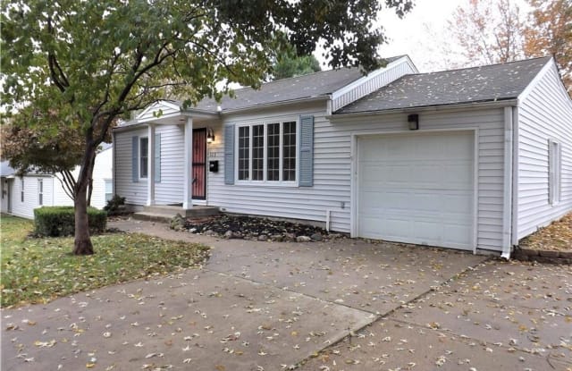 111 W 84th Terrace - 111 West 84th Terrace, Kansas City, MO 64114