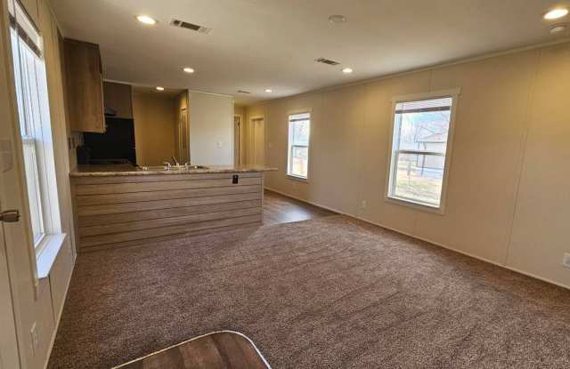 2122 E 54th Street photos photos