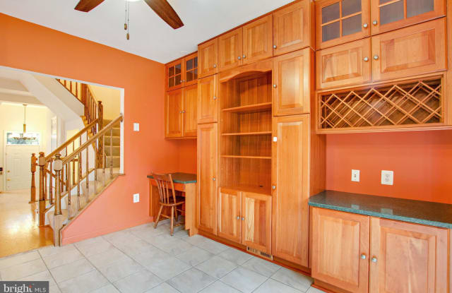 6296 TALIAFERRO WAY - 6296 Taliaferro Way, Kingstowne, VA 22315