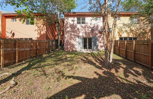 631 SW 10th St photos photos