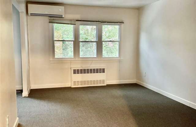 33-37 Parsons Boulevard photos photos