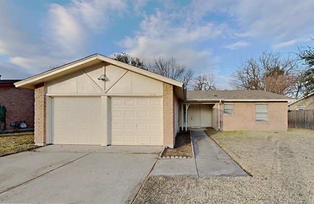 1111 Dickens Court - 1111 Dickens Court, Arlington, TX 76015