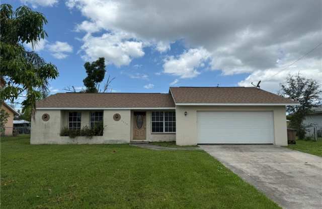 4344 SW 7th Avenue photos photos