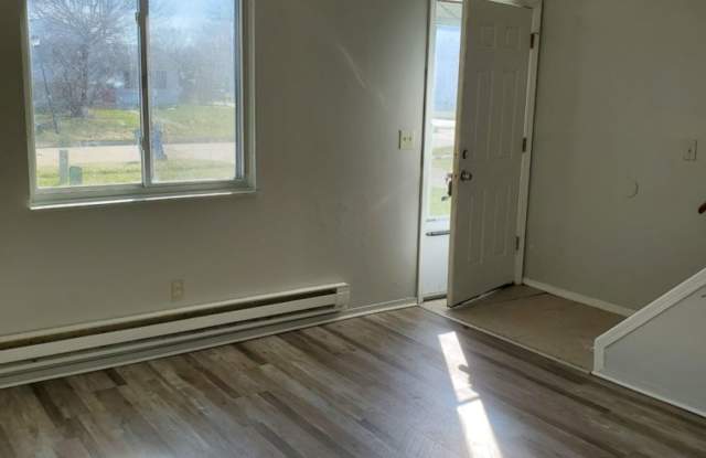 1524 FILLMORE AVE - 1524 Fillmore Avenue, Lorain, OH 44052