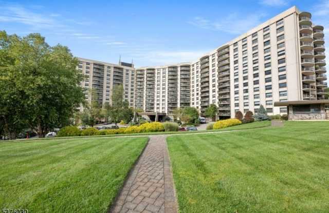 2 Claridge Dr photos photos