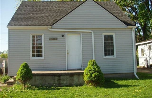 8742 Cadillac Ave - 8742 Cadillac Avenue, Warren, MI 48089