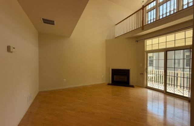 117 Crown Ct Gallery 4