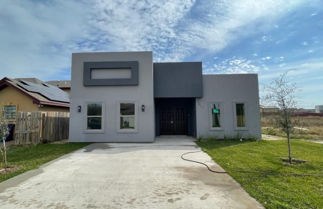 5615 Armando Hinojosa Ln - 5615 Armando Hinojosa Lane, Laredo, TX 78046