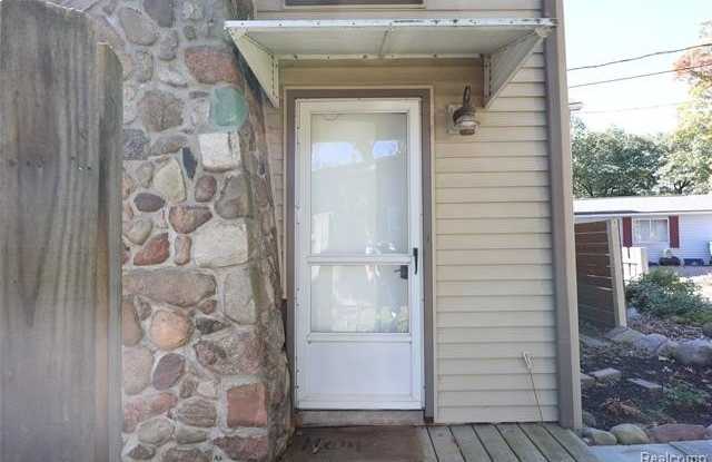 3080 Steeple Hill Road Gallery 4